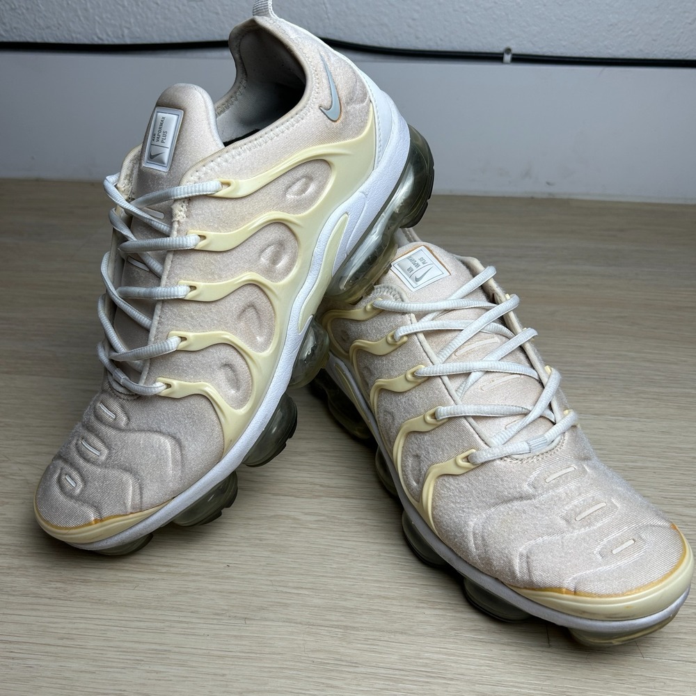 Nike Air VaporMax Plus Mens 10.5 Cream Sail Off White Running Shoes 924453-100